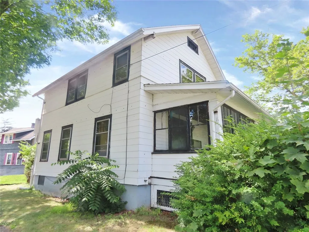 752 Robinson Street, Elmira City, New York 14904, Elmira City, New York 14904, 3 Bedrooms Bedrooms, 6 Rooms Rooms,1 BathroomBathrooms,Residential,Closed,752 Robinson Street, Elmira City, New York 14904,0,R1627520