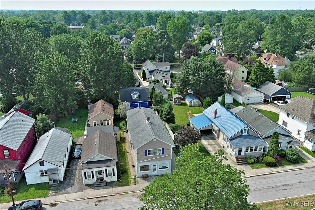 141 Niagara Street, Tonawanda, New York 14150, Tonawanda, New York 14150, 4 Bedrooms Bedrooms, ,3 BathroomsBathrooms,Residential,For Sale,141 Niagara Street, Tonawanda, New York 14150,0,B1627187