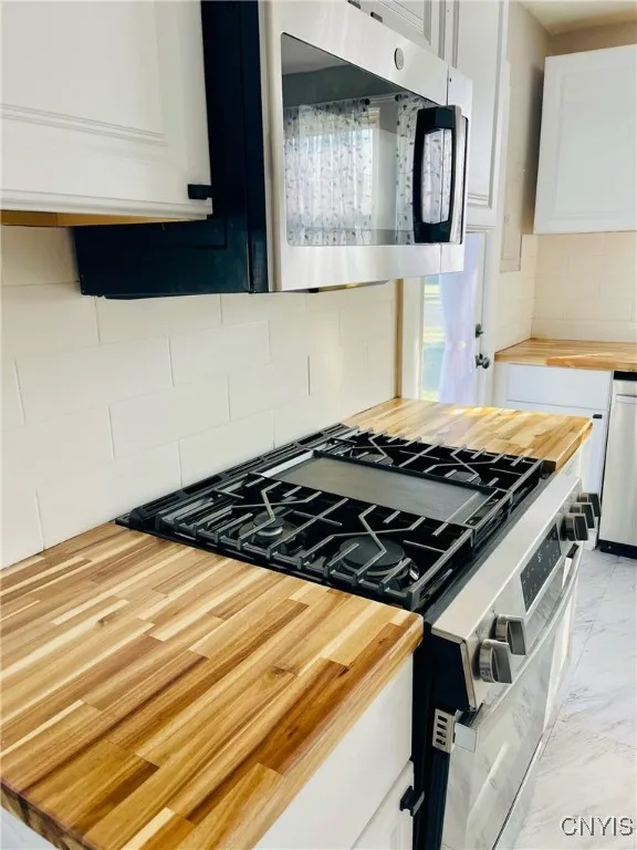 5 Wyncrest Drive, Dewitt, New York 13057, De Witt, New York 13057, 3 Bedrooms Bedrooms, 6 Rooms Rooms,1 BathroomBathrooms,Residential,Closed,5 Wyncrest Drive, Dewitt, New York 13057,0,S1627571