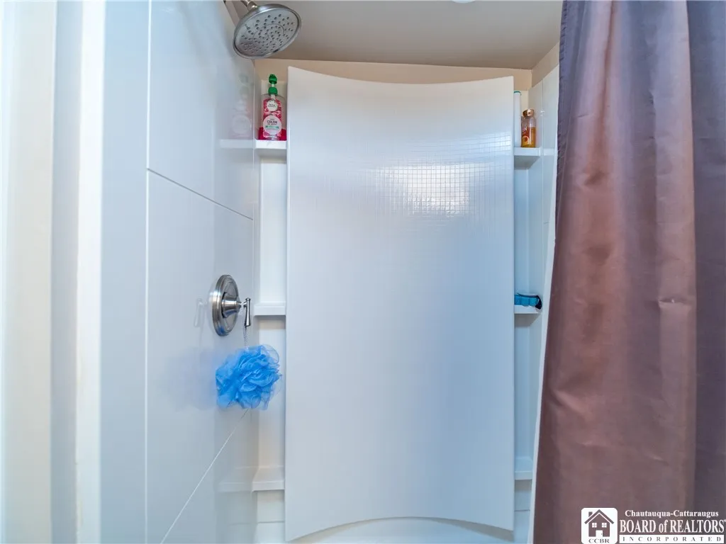 111 North Laurel Avenue, Busti, New York 14750, Busti, New York 14750, 3 Bedrooms Bedrooms, 10 Rooms Rooms,2 BathroomsBathrooms,Residential,Closed,111 North Laurel Avenue, Busti, New York 14750,0,R1627428