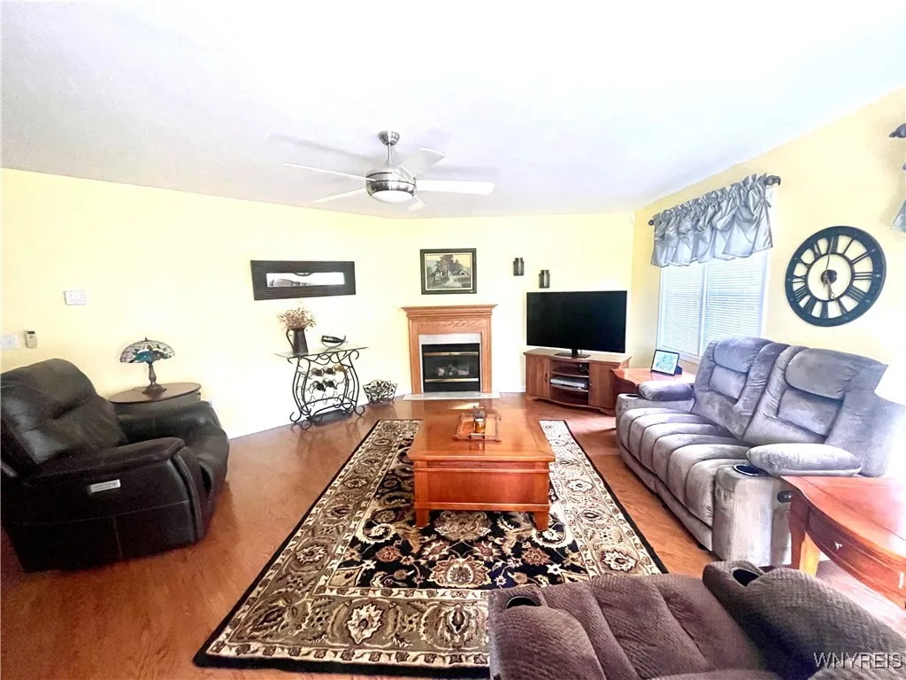 346 Potters Road, West Seneca, New York 14220, West Seneca, New York 14220, 2 Bedrooms Bedrooms, 5 Rooms Rooms,1 BathroomBathrooms,Residential,Closed,346 Potters Road, West Seneca, New York 14220,0,B1627479