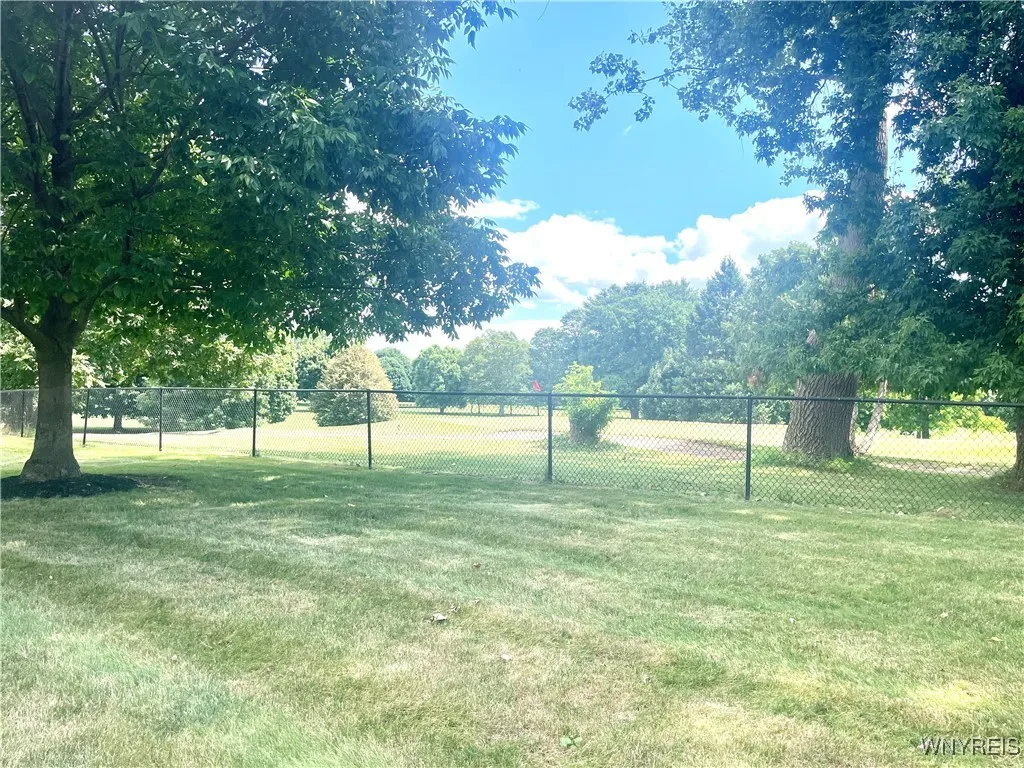 346 Potters Road, West Seneca, New York 14220, West Seneca, New York 14220, 2 Bedrooms Bedrooms, 5 Rooms Rooms,1 BathroomBathrooms,Residential,Closed,346 Potters Road, West Seneca, New York 14220,0,B1627479