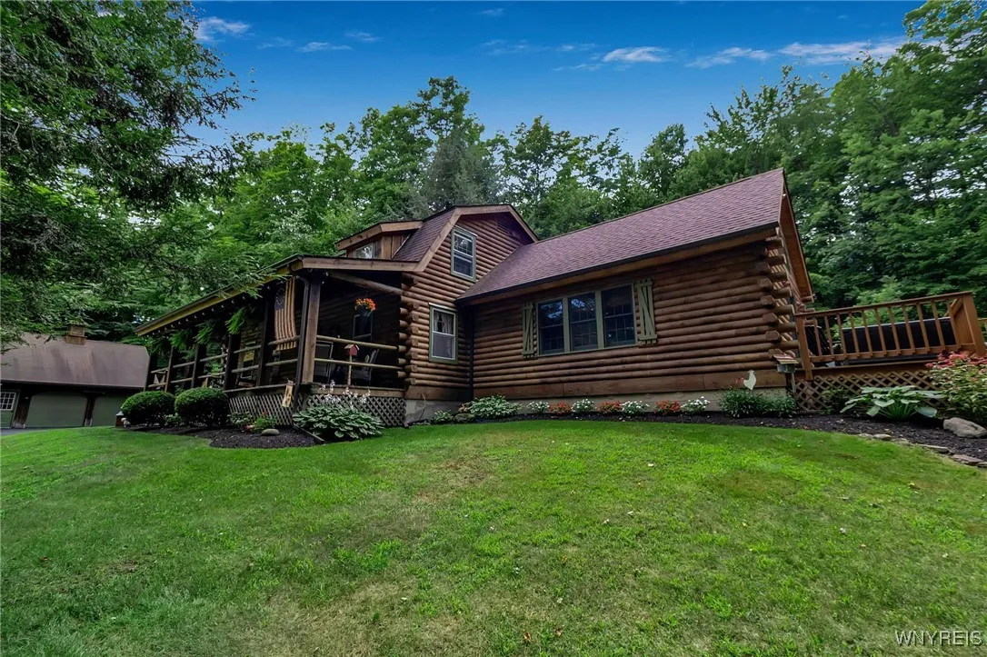 34 Cherrywood, Holland, New York 14080, Holland, New York 14080, 3 Bedrooms Bedrooms, 9 Rooms Rooms,2 BathroomsBathrooms,Residential,Closed,34 Cherrywood, Holland, New York 14080,0,B1627507