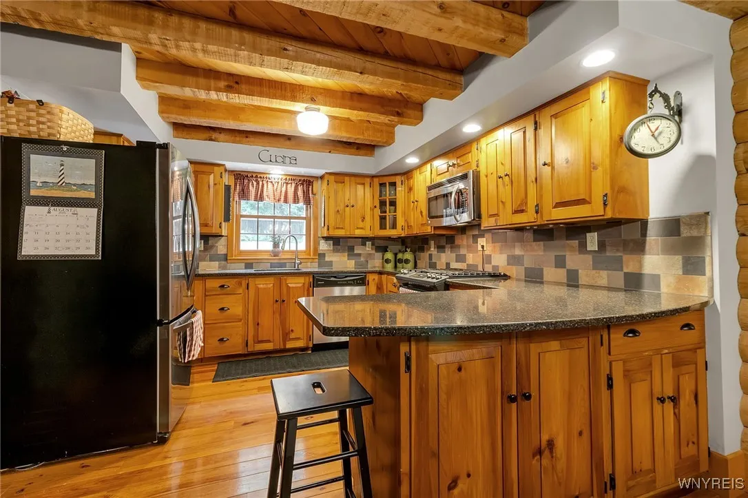 34 Cherrywood, Holland, New York 14080, Holland, New York 14080, 3 Bedrooms Bedrooms, 9 Rooms Rooms,2 BathroomsBathrooms,Residential,Closed,34 Cherrywood, Holland, New York 14080,0,B1627507