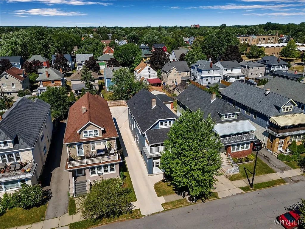 144 Carmel Road, Buffalo, New York 14214, Buffalo, New York 14214, 6 Bedrooms Bedrooms, ,2 BathroomsBathrooms,Residential,Closed,144 Carmel Road, Buffalo, New York 14214,0,B1627549