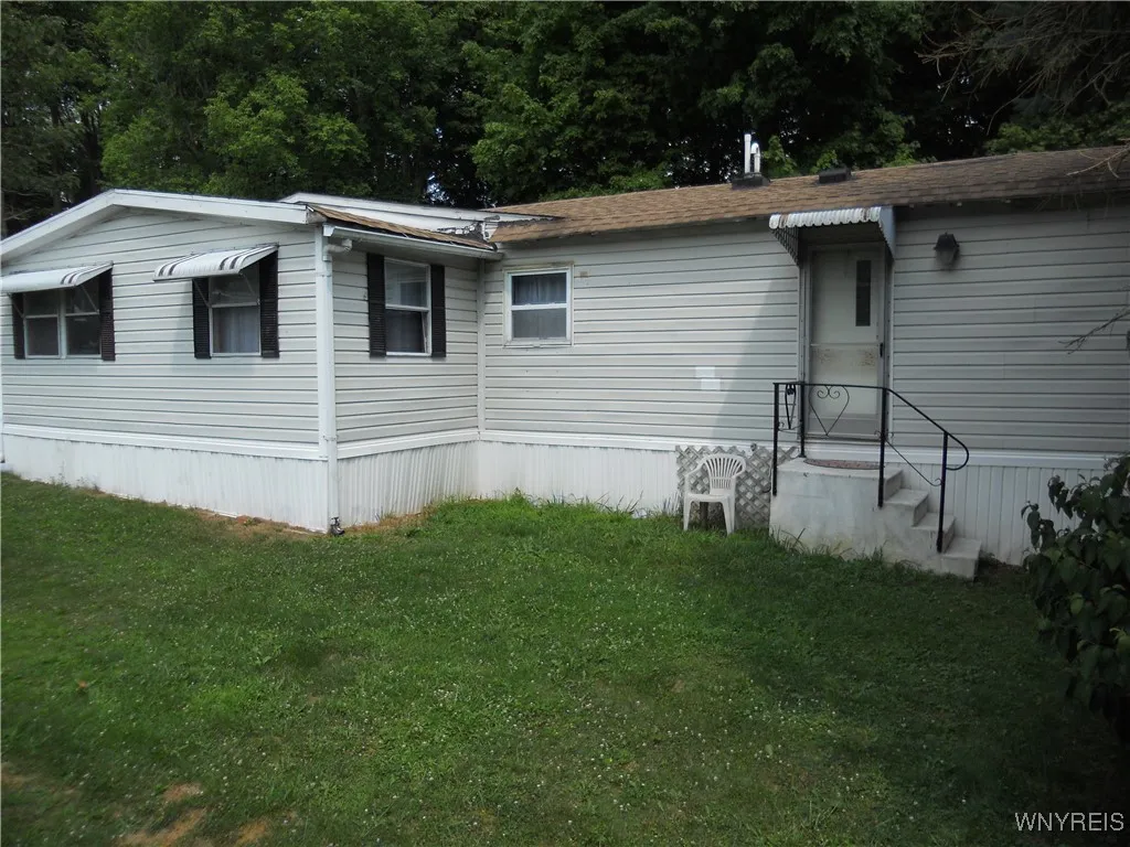 5066 Clinton Street Road, Batavia, New York 14020, Batavia, New York 14020, 2 Bedrooms Bedrooms, 3 Rooms Rooms,1 BathroomBathrooms,Residential,Closed,5066 Clinton Street Road, Batavia, New York 14020,0,B1627614