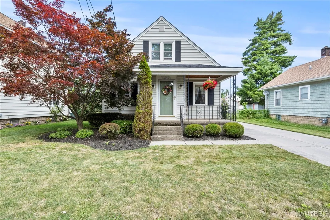 2236 Linwood Avenue, Niagara Falls, New York 14305, Niagara Falls, New York 14305, 3 Bedrooms Bedrooms, ,2 BathroomsBathrooms,Residential,Closed,2236 Linwood Avenue, Niagara Falls, New York 14305,0,B1627615