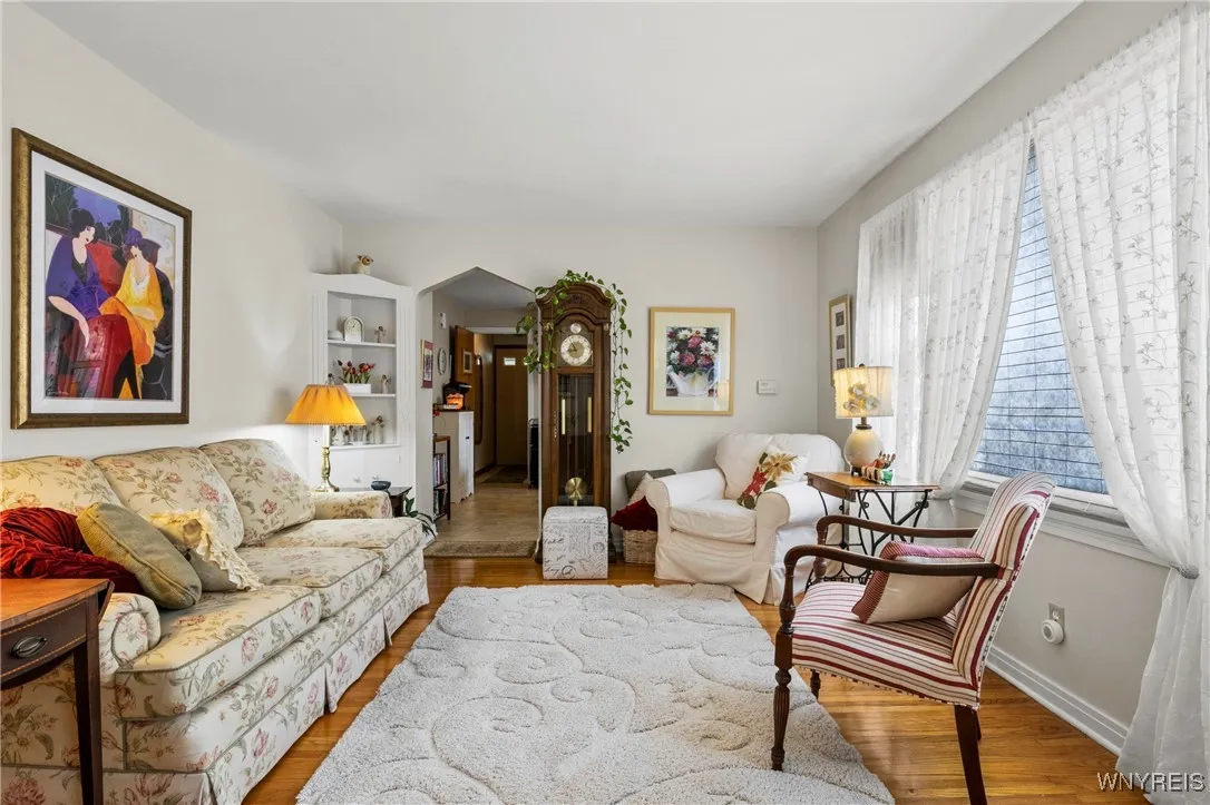 2236 Linwood Avenue, Niagara Falls, New York 14305, Niagara Falls, New York 14305, 3 Bedrooms Bedrooms, ,2 BathroomsBathrooms,Residential,Closed,2236 Linwood Avenue, Niagara Falls, New York 14305,0,B1627615