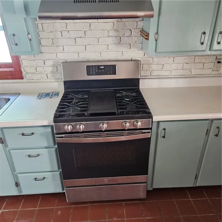 217 Merriman Street, Rochester, New York 14607, Rochester, New York 14607, 4 Bedrooms Bedrooms, 7 Rooms Rooms,2 BathroomsBathrooms,Residential Lease,For Rent,217 Merriman Street, Rochester, New York 14607,R1627660