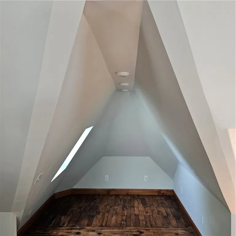 217 Merriman Street, Rochester, New York 14607, Rochester, New York 14607, 4 Bedrooms Bedrooms, 7 Rooms Rooms,2 BathroomsBathrooms,Residential Lease,For Rent,217 Merriman Street, Rochester, New York 14607,R1627660