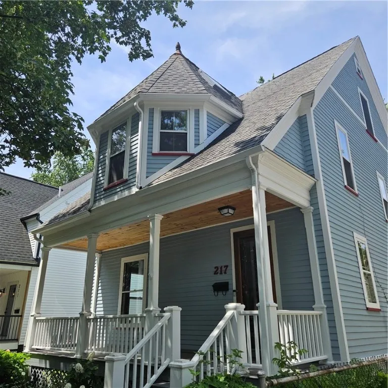 217 Merriman Street, Rochester, New York 14607, Rochester, New York 14607, 4 Bedrooms Bedrooms, 7 Rooms Rooms,2 BathroomsBathrooms,Residential Lease,For Rent,217 Merriman Street, Rochester, New York 14607,R1627660