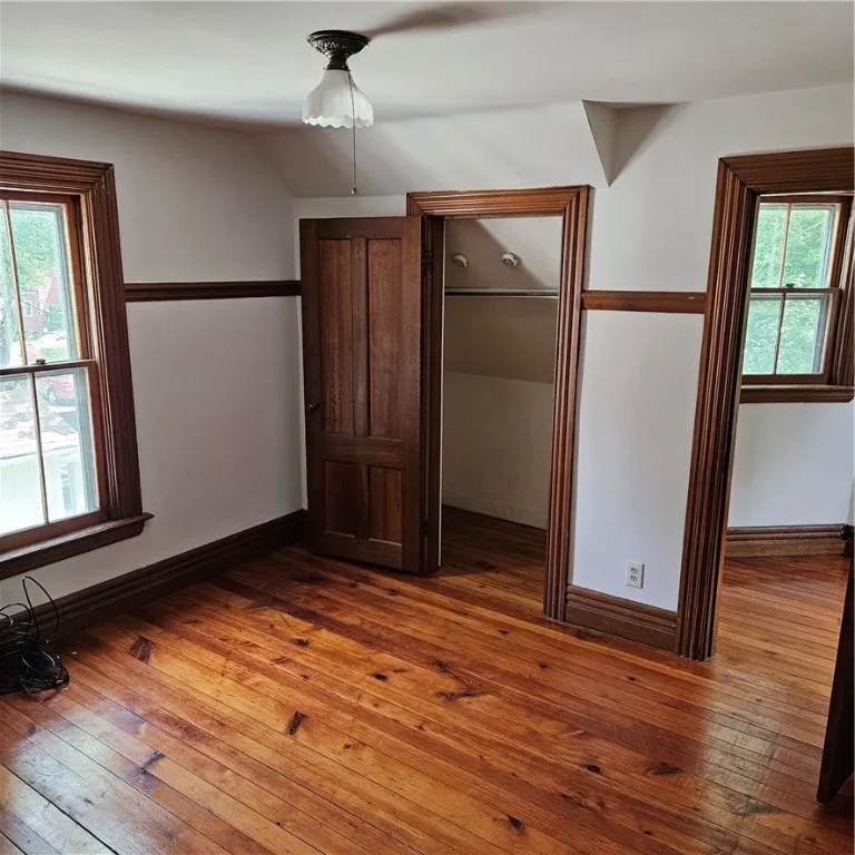 217 Merriman Street, Rochester, New York 14607, Rochester, New York 14607, 4 Bedrooms Bedrooms, 7 Rooms Rooms,2 BathroomsBathrooms,Residential Lease,For Rent,217 Merriman Street, Rochester, New York 14607,R1627660