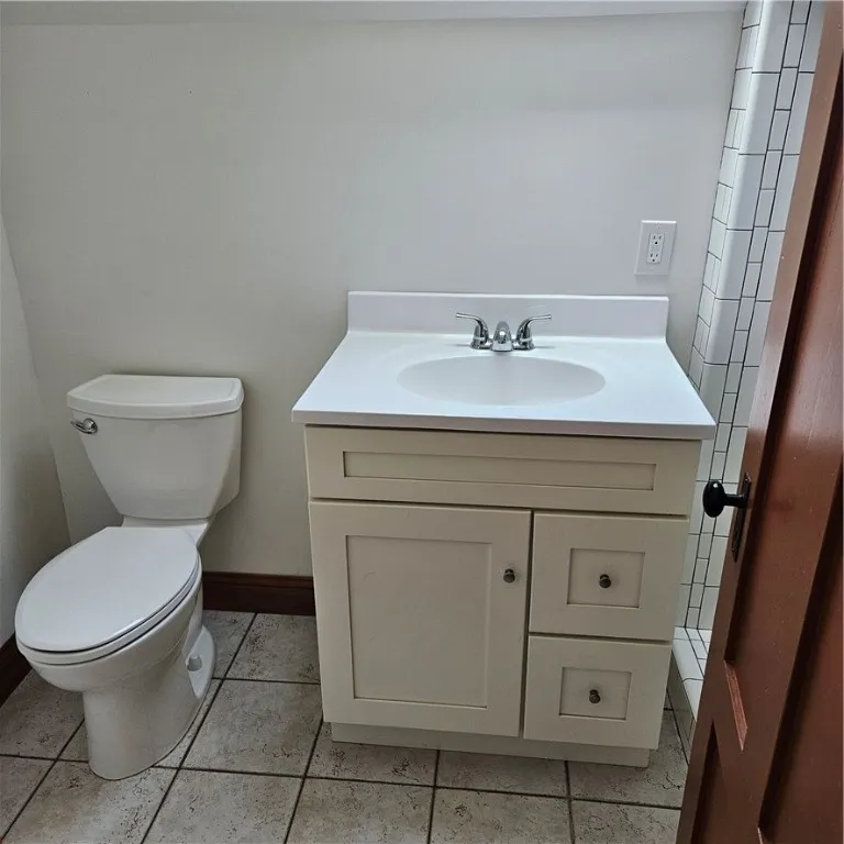 217 Merriman Street, Rochester, New York 14607, Rochester, New York 14607, 4 Bedrooms Bedrooms, 7 Rooms Rooms,2 BathroomsBathrooms,Residential Lease,For Rent,217 Merriman Street, Rochester, New York 14607,R1627660