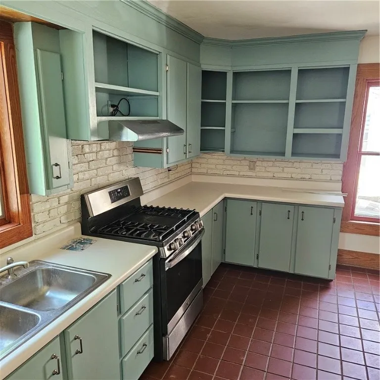 217 Merriman Street, Rochester, New York 14607, Rochester, New York 14607, 4 Bedrooms Bedrooms, 7 Rooms Rooms,2 BathroomsBathrooms,Residential Lease,For Rent,217 Merriman Street, Rochester, New York 14607,R1627660
