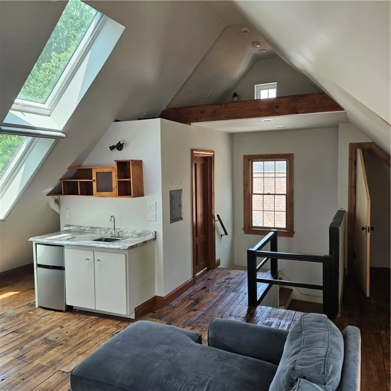217 Merriman Street, Rochester, New York 14607, Rochester, New York 14607, 4 Bedrooms Bedrooms, 7 Rooms Rooms,2 BathroomsBathrooms,Residential Lease,For Rent,217 Merriman Street, Rochester, New York 14607,R1627660