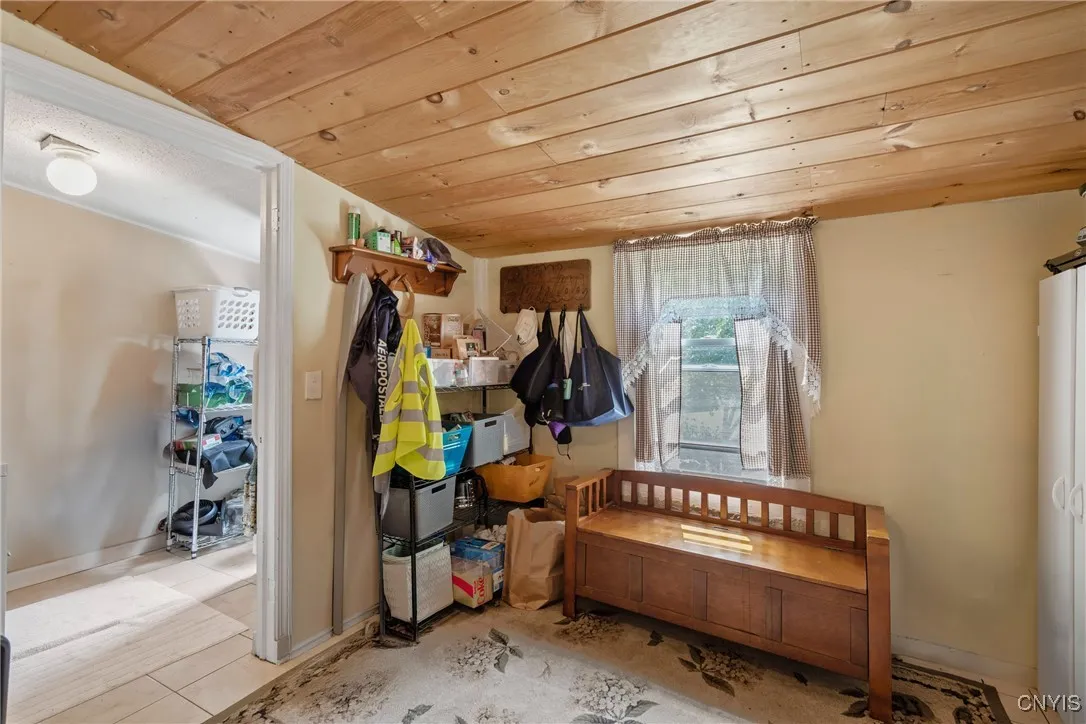Mudroom entry off breezeway