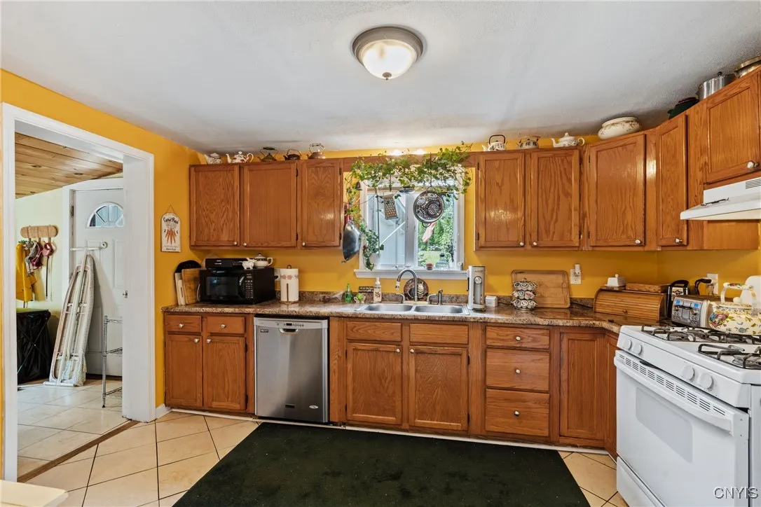 821 Tuscarora Road, Sullivan, New York 13037, Sullivan, New York 13037, 3 Bedrooms Bedrooms, 10 Rooms Rooms,2 BathroomsBathrooms,Residential,Closed,821 Tuscarora Road, Sullivan, New York 13037,0,S1626311