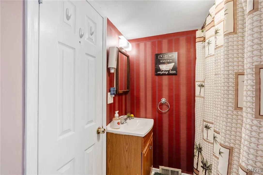 821 Tuscarora Road, Sullivan, New York 13037, Sullivan, New York 13037, 3 Bedrooms Bedrooms, 10 Rooms Rooms,2 BathroomsBathrooms,Residential,Closed,821 Tuscarora Road, Sullivan, New York 13037,0,S1626311