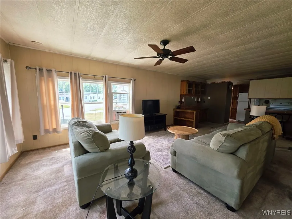 30 Marseille Avenue, West Seneca, New York 14224, West Seneca, New York 14224, 1 Bedroom Bedrooms, 6 Rooms Rooms,Residential,For Sale,30 Marseille Avenue, West Seneca, New York 14224,B1627355