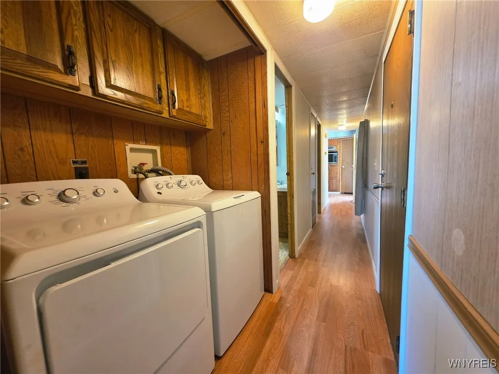 30 Marseille Avenue, West Seneca, New York 14224, West Seneca, New York 14224, 1 Bedroom Bedrooms, 6 Rooms Rooms,Residential,For Sale,30 Marseille Avenue, West Seneca, New York 14224,B1627355