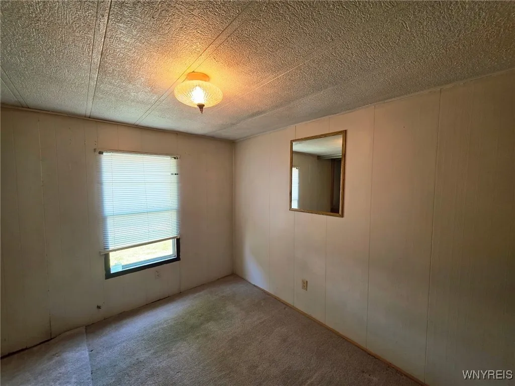 30 Marseille Avenue, West Seneca, New York 14224, West Seneca, New York 14224, 1 Bedroom Bedrooms, 6 Rooms Rooms,Residential,For Sale,30 Marseille Avenue, West Seneca, New York 14224,B1627355