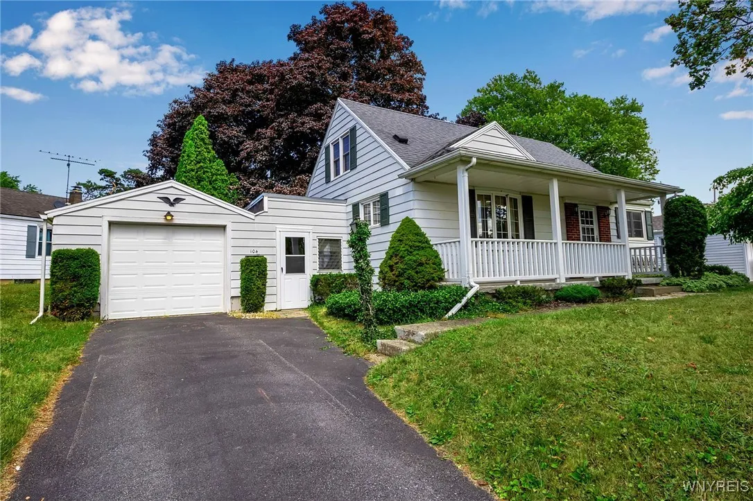 104 Grandview, Batavia City, New York 14020, Batavia City, New York 14020, 3 Bedrooms Bedrooms, 8 Rooms Rooms,1 BathroomBathrooms,Residential,Closed,104 Grandview, Batavia City, New York 14020,0,B1627689