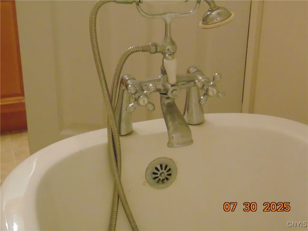 2nd Floor Bath