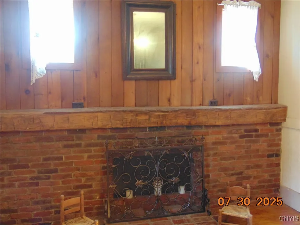 Dinning Room - Nonfunctional Fireplace