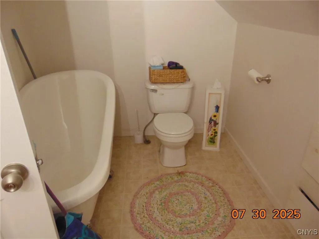 2nd Floor Bath