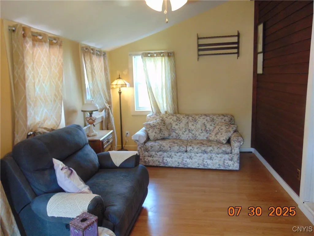 All Season Room