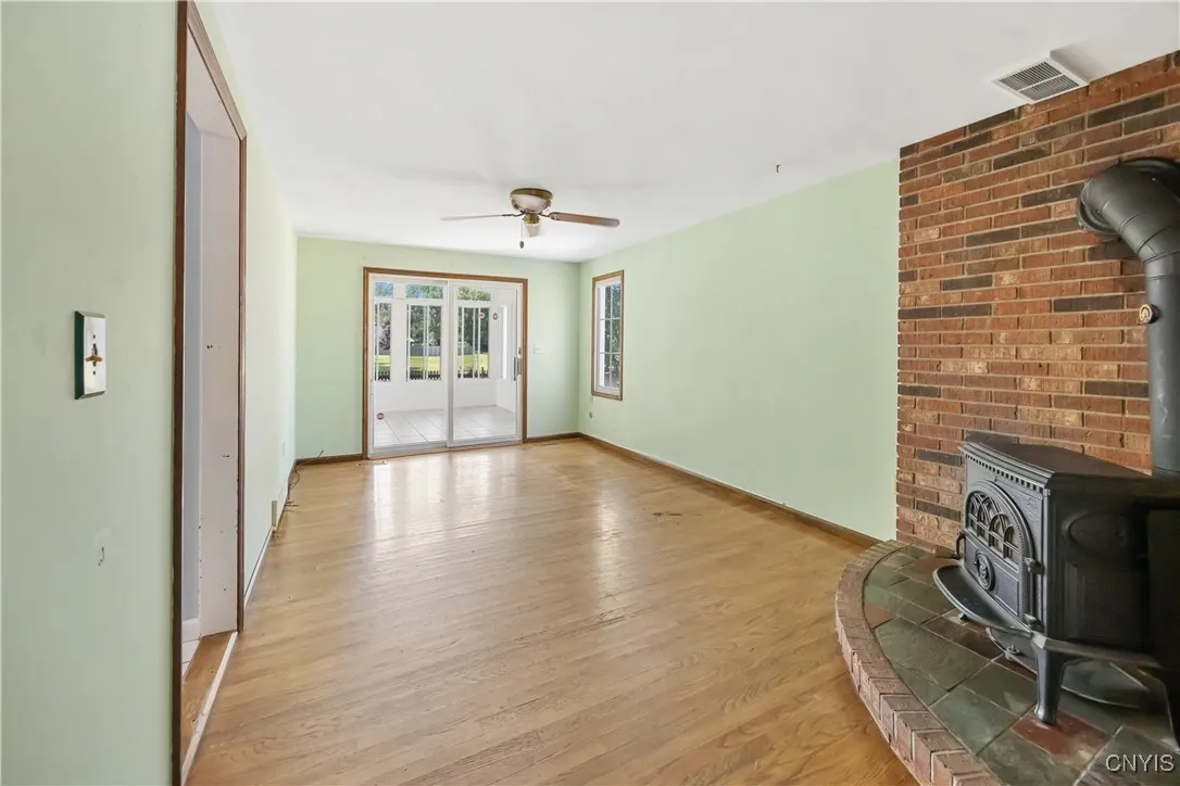 4207 Mill Run Road, Clay, New York 13090, Clay, New York 13090, 4 Bedrooms Bedrooms, 11 Rooms Rooms,2 BathroomsBathrooms,Residential,Closed,4207 Mill Run Road, Clay, New York 13090,0,S1626535