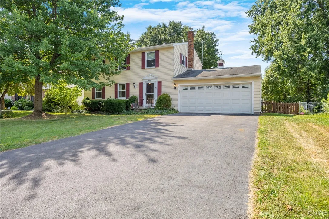 4207 Mill Run Road, Clay, New York 13090, Clay, New York 13090, 4 Bedrooms Bedrooms, 11 Rooms Rooms,2 BathroomsBathrooms,Residential,Closed,4207 Mill Run Road, Clay, New York 13090,0,S1626535