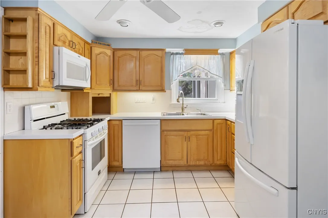 4207 Mill Run Road, Clay, New York 13090, Clay, New York 13090, 4 Bedrooms Bedrooms, 11 Rooms Rooms,2 BathroomsBathrooms,Residential,Closed,4207 Mill Run Road, Clay, New York 13090,0,S1626535