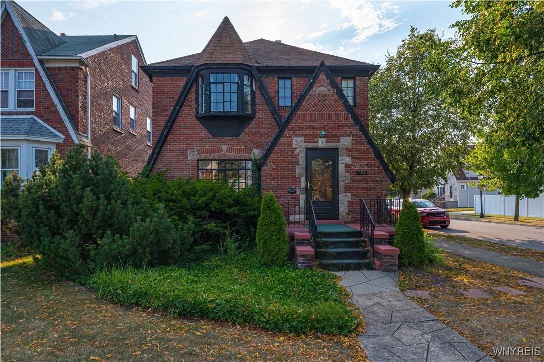 722 Colvin Boulevard, Tonawanda, New York 14217, Tonawanda, New York 14217, 3 Bedrooms Bedrooms, 6 Rooms Rooms,1 BathroomBathrooms,Residential,For Sale,722 Colvin Boulevard, Tonawanda, New York 14217,B1627657