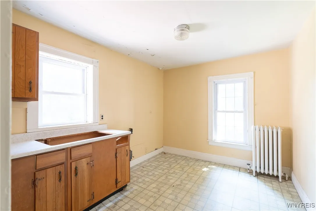 8 Jefferson Street, Attica, New York 14011, Attica, New York 14011, 5 Bedrooms Bedrooms, 10 Rooms Rooms,3 BathroomsBathrooms,Residential,For Sale,8 Jefferson Street, Attica, New York 14011,B1627759