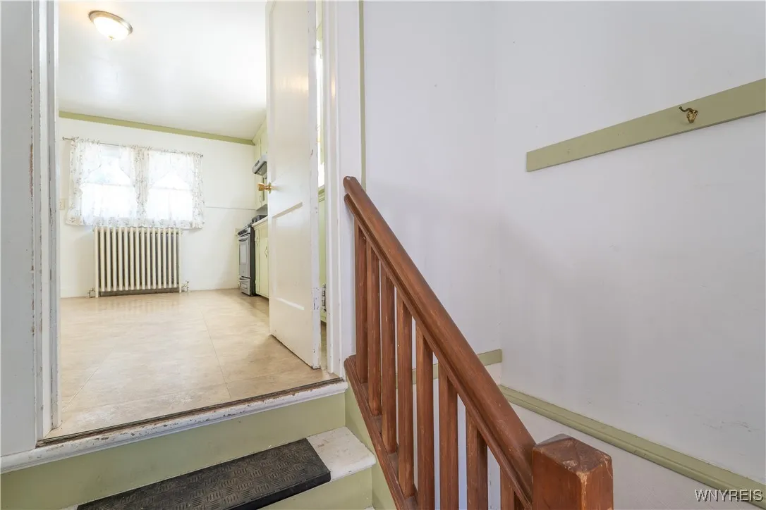 8 Jefferson Street, Attica, New York 14011, Attica, New York 14011, 5 Bedrooms Bedrooms, 10 Rooms Rooms,3 BathroomsBathrooms,Residential,For Sale,8 Jefferson Street, Attica, New York 14011,B1627759