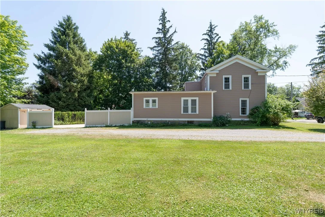 8 Jefferson Street, Attica, New York 14011, Attica, New York 14011, 5 Bedrooms Bedrooms, 10 Rooms Rooms,3 BathroomsBathrooms,Residential,For Sale,8 Jefferson Street, Attica, New York 14011,B1627759