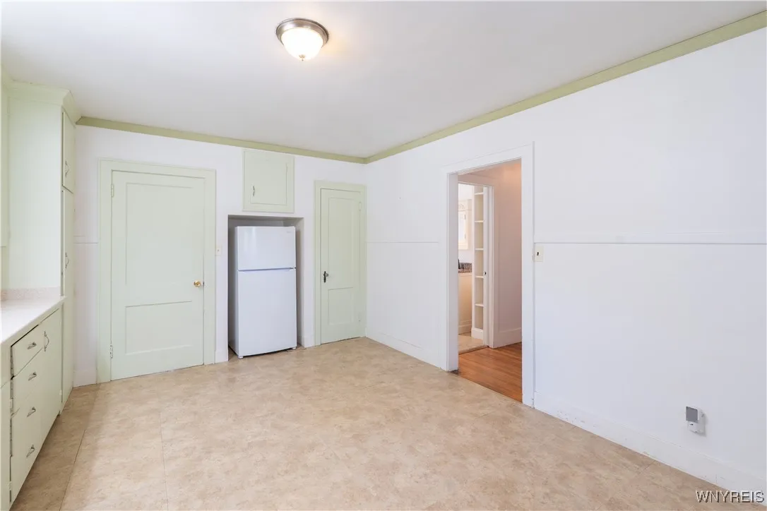 8 Jefferson Street, Attica, New York 14011, Attica, New York 14011, 5 Bedrooms Bedrooms, 10 Rooms Rooms,3 BathroomsBathrooms,Residential,For Sale,8 Jefferson Street, Attica, New York 14011,B1627759