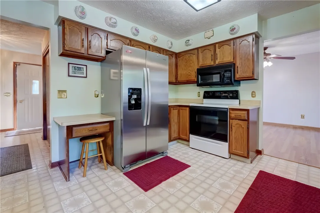 42 Sherwood Drive, Clarkson, New York 14420, Clarkson, New York 14420, 4 Bedrooms Bedrooms, 9 Rooms Rooms,2 BathroomsBathrooms,Residential,For Sale,42 Sherwood Drive, Clarkson, New York 14420,0,R1626834