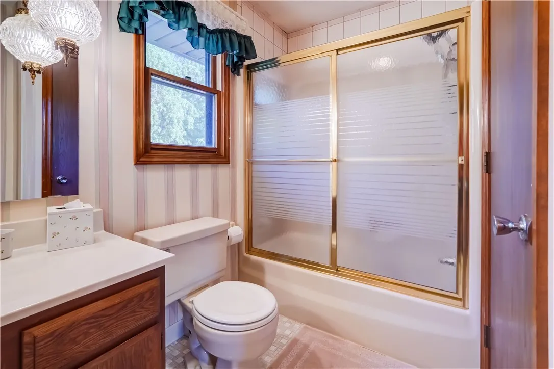 42 Sherwood Drive, Clarkson, New York 14420, Clarkson, New York 14420, 4 Bedrooms Bedrooms, 9 Rooms Rooms,2 BathroomsBathrooms,Residential,For Sale,42 Sherwood Drive, Clarkson, New York 14420,0,R1626834