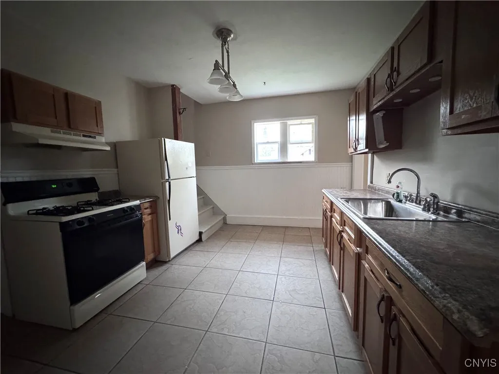 1202 Kellogg Avenue, Utica, New York 13502, Utica, New York 13502, 4 Bedrooms Bedrooms, 10 Rooms Rooms,1 BathroomBathrooms,Residential,Closed,1202 Kellogg Avenue, Utica, New York 13502,0,S1627697