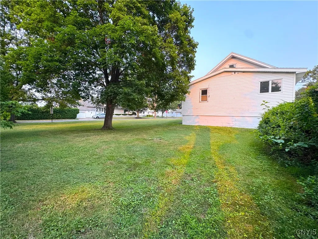 1202 Kellogg Avenue, Utica, New York 13502, Utica, New York 13502, 4 Bedrooms Bedrooms, 10 Rooms Rooms,1 BathroomBathrooms,Residential,Closed,1202 Kellogg Avenue, Utica, New York 13502,0,S1627697