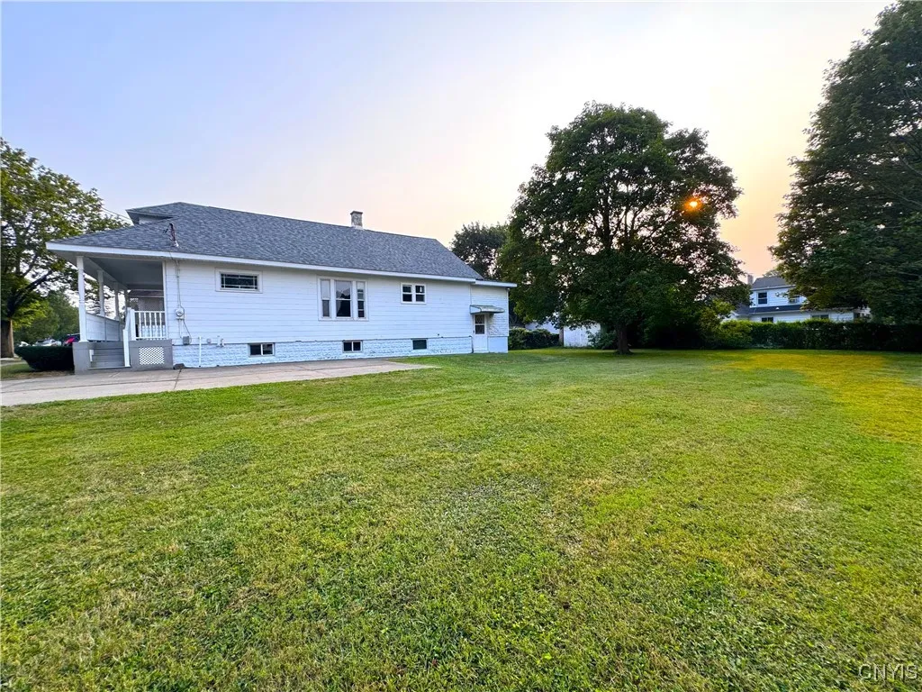 1202 Kellogg Avenue, Utica, New York 13502, Utica, New York 13502, 4 Bedrooms Bedrooms, 10 Rooms Rooms,1 BathroomBathrooms,Residential,Closed,1202 Kellogg Avenue, Utica, New York 13502,0,S1627697