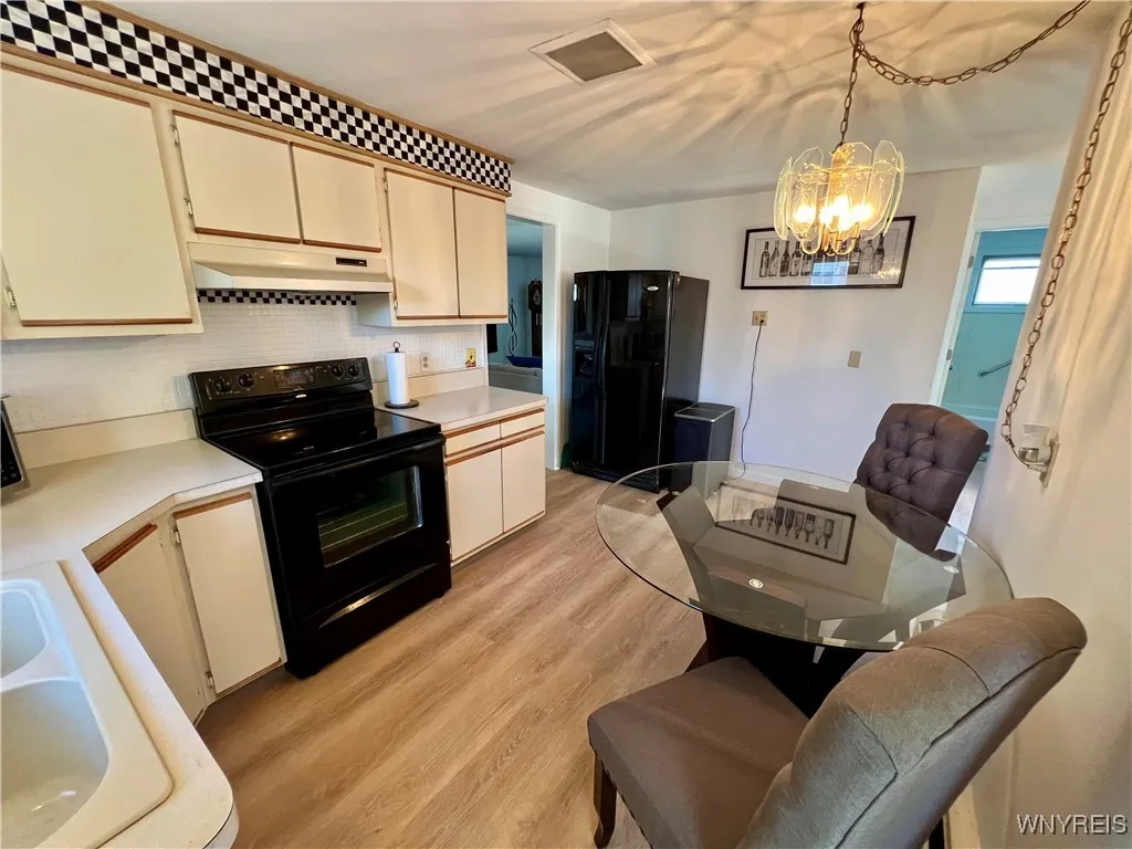 124 Carmen Road, Amherst, New York 14226, Amherst, New York 14226, 2 Bedrooms Bedrooms, 6 Rooms Rooms,1 BathroomBathrooms,Residential,Closed,124 Carmen Road, Amherst, New York 14226,0,B1625857