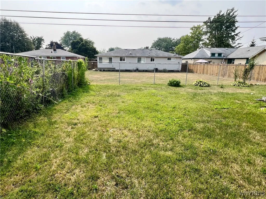 124 Carmen Road, Amherst, New York 14226, Amherst, New York 14226, 2 Bedrooms Bedrooms, 6 Rooms Rooms,1 BathroomBathrooms,Residential,Closed,124 Carmen Road, Amherst, New York 14226,0,B1625857