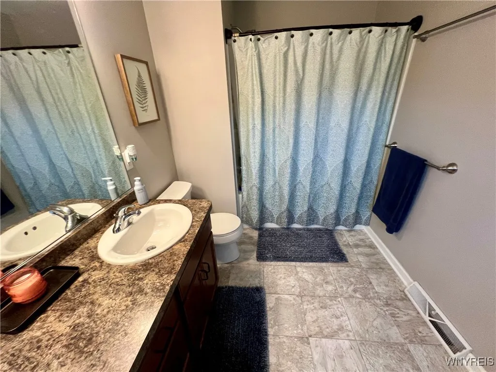 59 Chancellor Lane, West Seneca, New York 14224, West Seneca, New York 14224, 4 Bedrooms Bedrooms, 8 Rooms Rooms,2 BathroomsBathrooms,Residential,For Sale,59 Chancellor Lane, West Seneca, New York 14224,B1625859