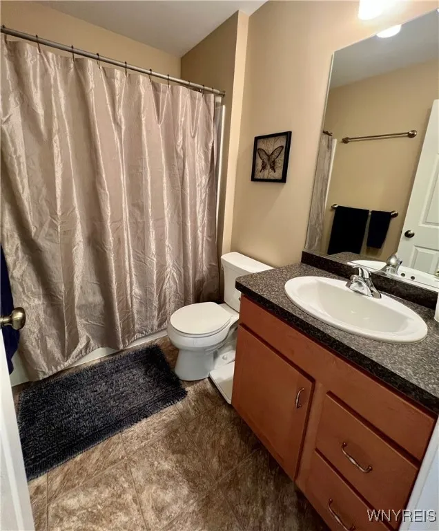 59 Chancellor Lane, West Seneca, New York 14224, West Seneca, New York 14224, 4 Bedrooms Bedrooms, 8 Rooms Rooms,2 BathroomsBathrooms,Residential,For Sale,59 Chancellor Lane, West Seneca, New York 14224,B1625859