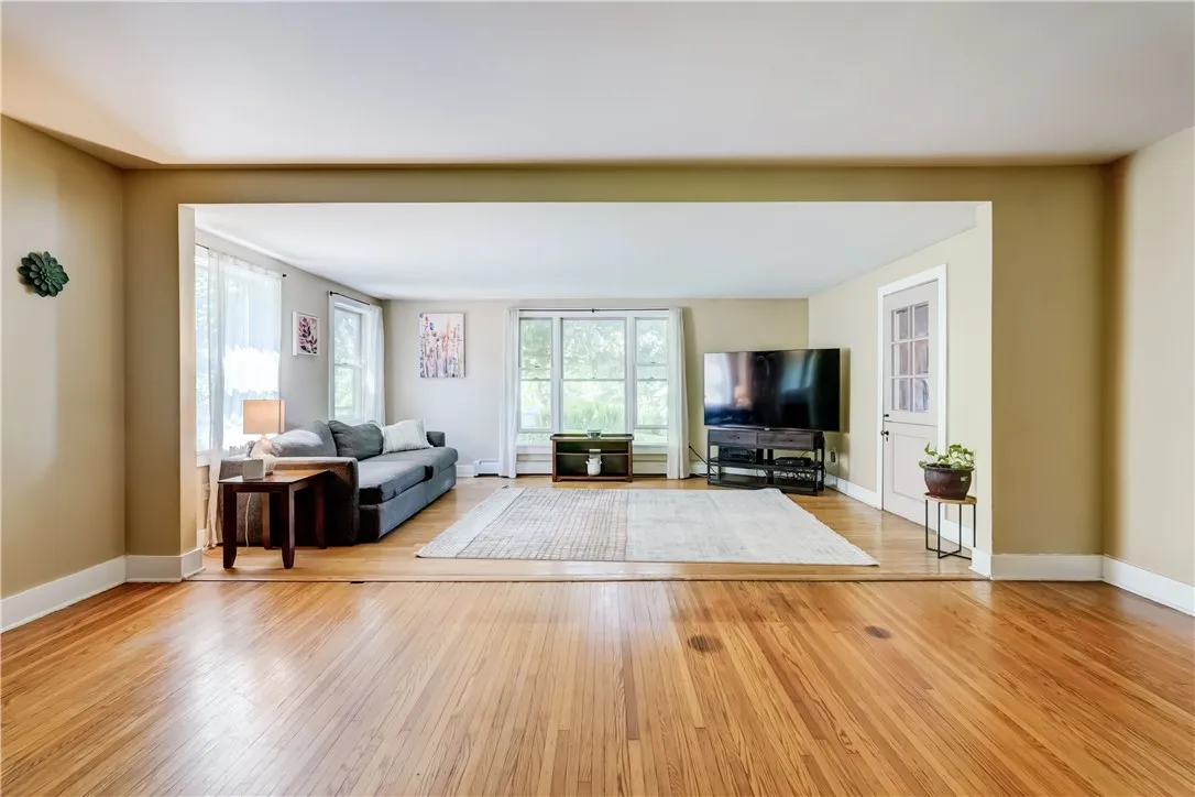 37 York Street, Mendon, New York 14472, Mendon, New York 14472, 4 Bedrooms Bedrooms, 10 Rooms Rooms,3 BathroomsBathrooms,Residential,Closed,37 York Street, Mendon, New York 14472,0,R1624880