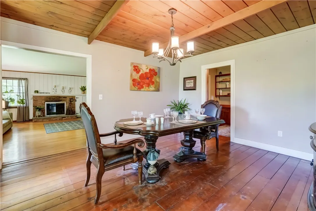 37 York Street, Mendon, New York 14472, Mendon, New York 14472, 4 Bedrooms Bedrooms, 10 Rooms Rooms,3 BathroomsBathrooms,Residential,Closed,37 York Street, Mendon, New York 14472,0,R1624880