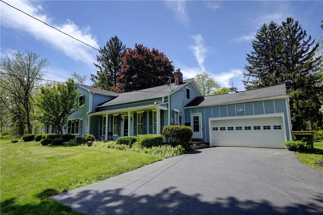 37 York Street, Mendon, New York 14472, Mendon, New York 14472, 4 Bedrooms Bedrooms, 10 Rooms Rooms,3 BathroomsBathrooms,Residential,Closed,37 York Street, Mendon, New York 14472,0,R1624880